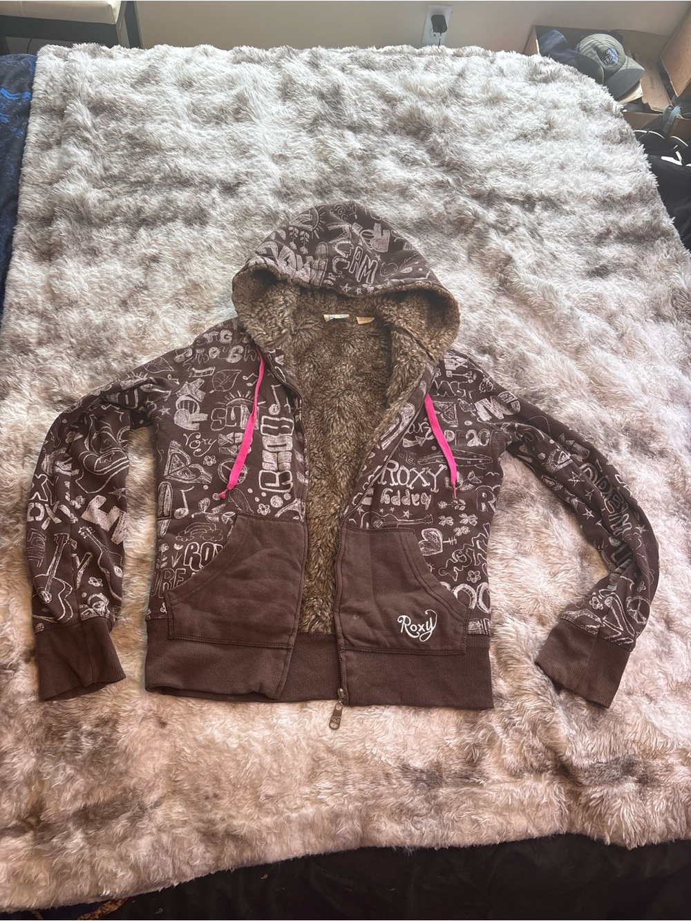 Rare Vintage Y2K Roxy Brown Graphic Zip Hoodie with Pink Drawstrings - Picture 9 of 10